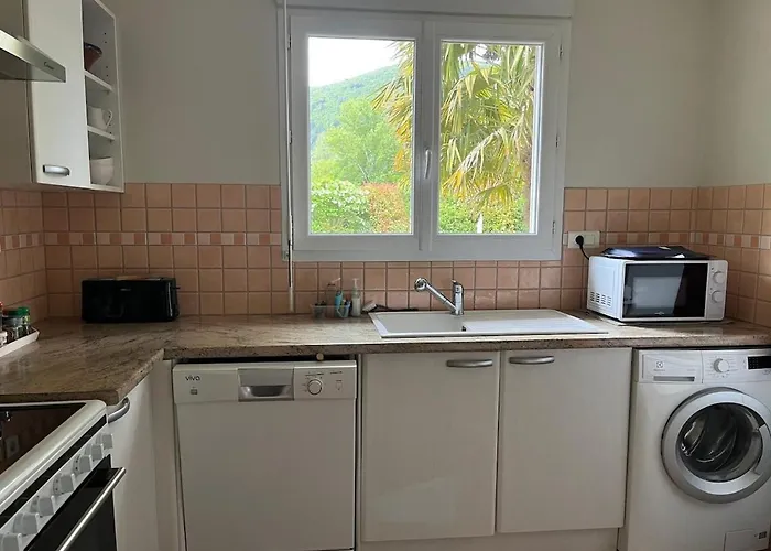 Feriehus Maison Agreable Et Lumineuse, Jardin Vue Nature, Aveyron