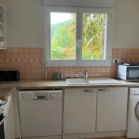 بيت للعطل Maison Agreable Et Lumineuse, Jardin Vue Nature, Aveyron