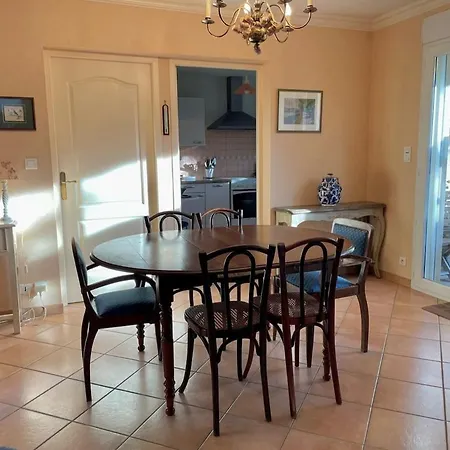 بيت للعطل Maison Agreable Et Lumineuse, Jardin Vue Nature, Aveyron Nant