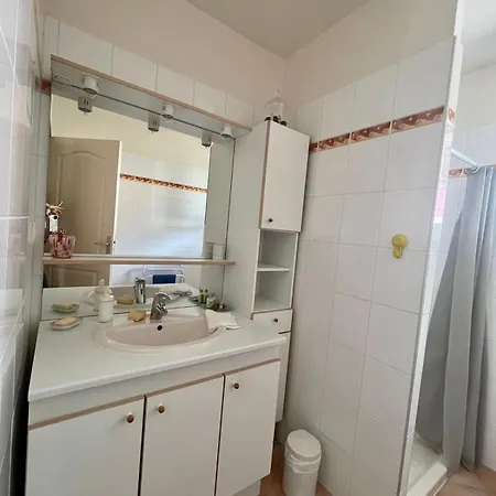 بيت للعطل Maison Agreable Et Lumineuse, Jardin Vue Nature, Aveyron