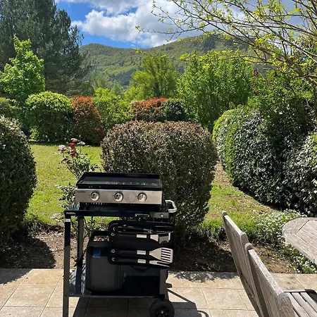 Hébergement de vacances Maison Et Lumineuse, Jardin Vue Nature, Aveyron *
