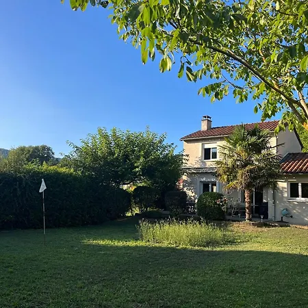 Сasa de vacaciones Maison Agreable Et Lumineuse, Jardin Vue Nature, Aveyron *