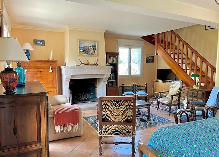 Σπίτι διακοπών Maison Agreable Et Lumineuse, Jardin Vue Nature, Aveyron