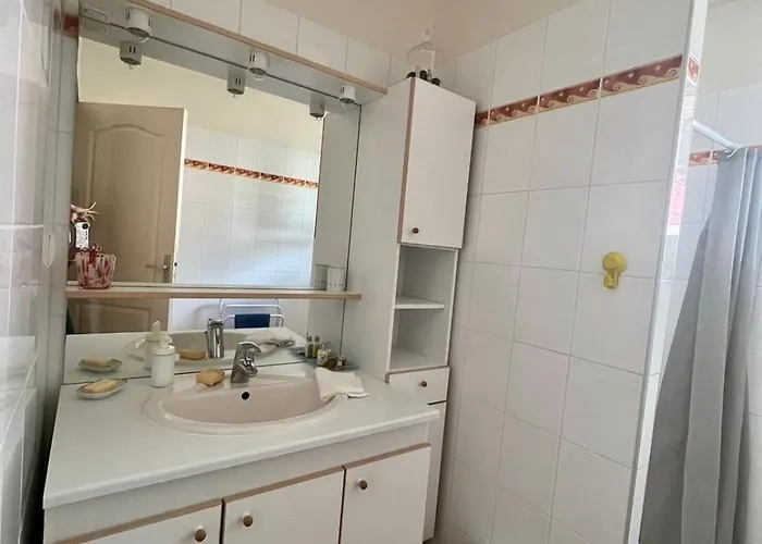 Σπίτι διακοπών Maison Agreable Et Lumineuse, Jardin Vue Nature, Aveyron