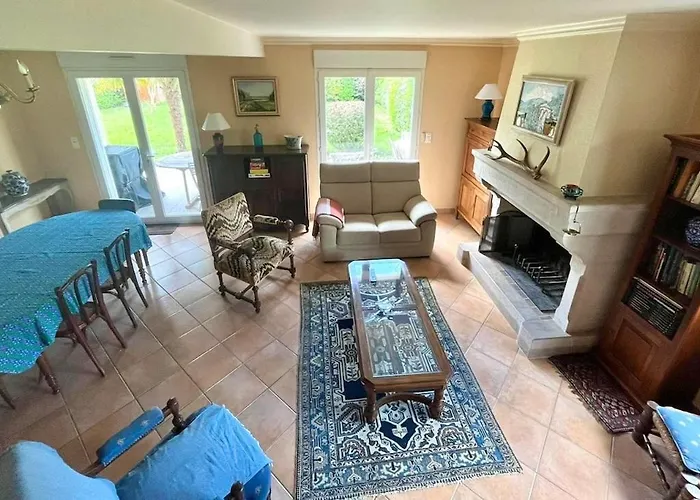 Maison Agreable Et Lumineuse, Jardin Vue Nature, Aveyron *